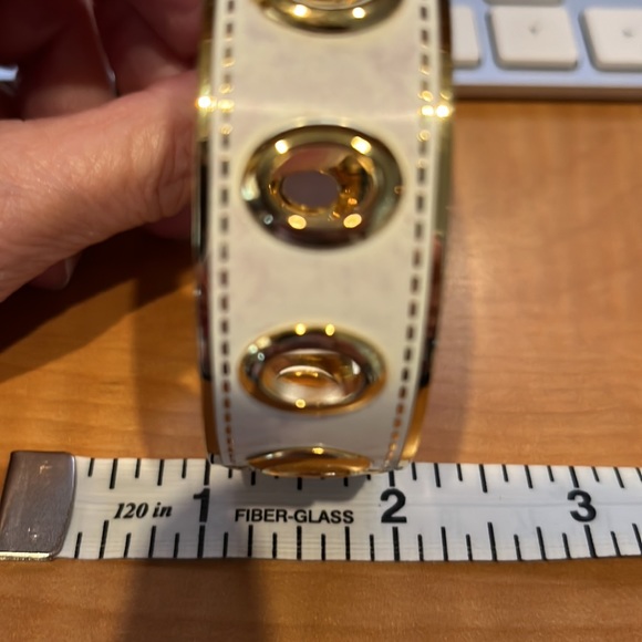 Coach bracelet bangle white & gold with oval perforations - Picture 7 of 9